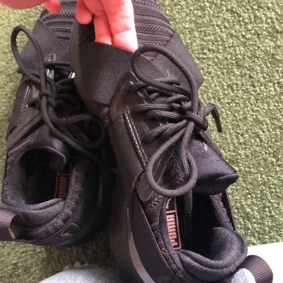 Puma Black Sneakers size 6 - Picture 2 of 7